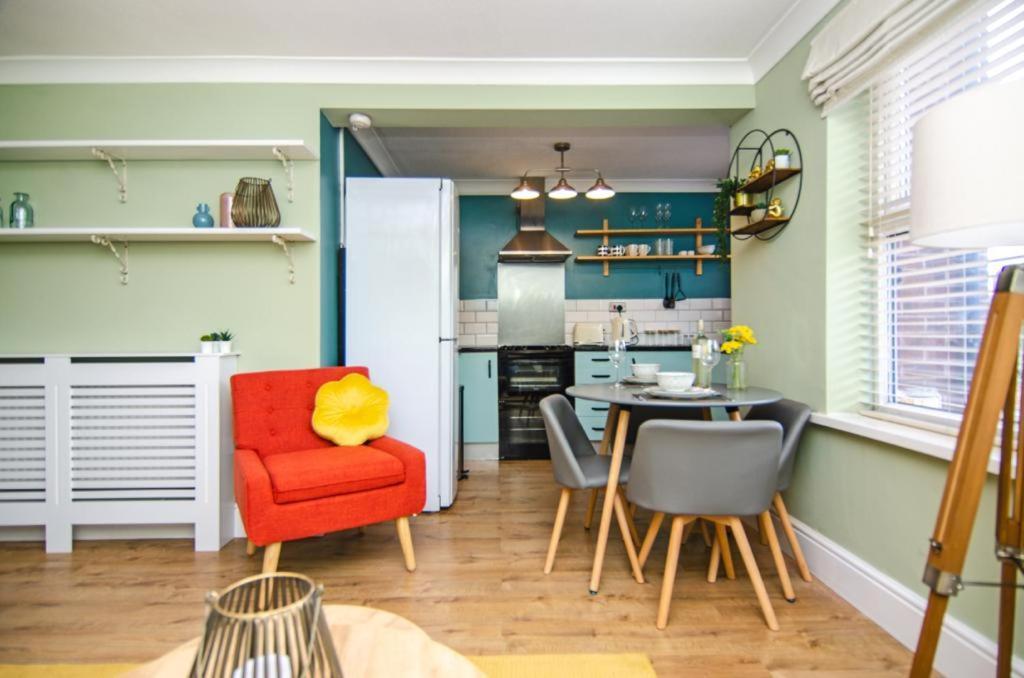 Cosy Lichfield Apartment Esterno foto